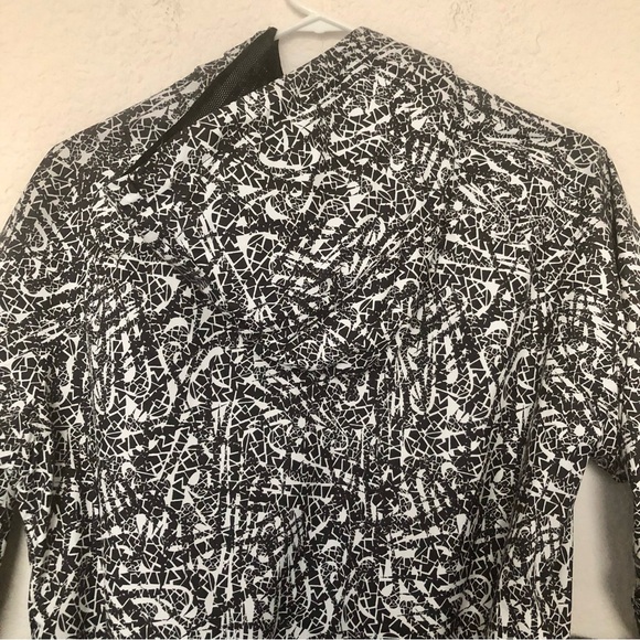 Women’s Nike Full Zip Hooded Jacket Windbreaker - Picture 5 of 13